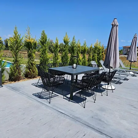 Glaroi 2 Villa
