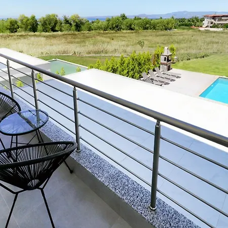 Glaroi 2 Villa *